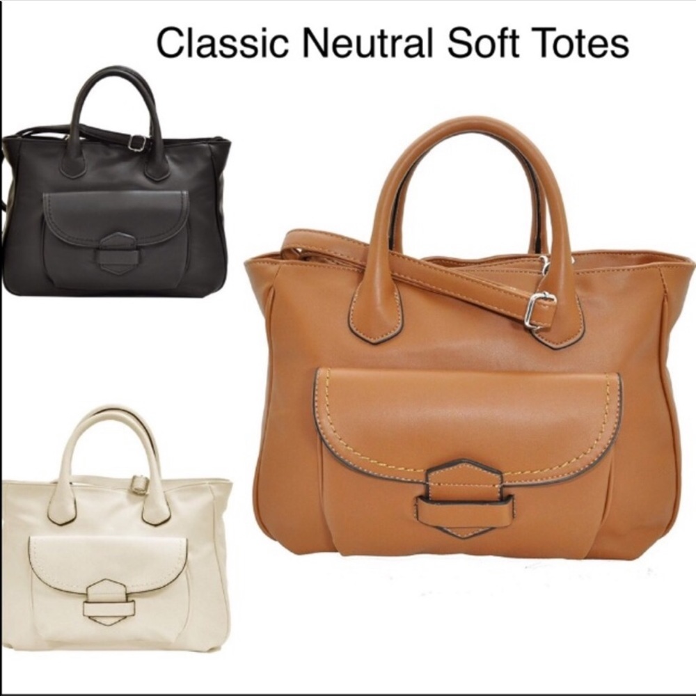 🎉HP🎉NWT tote -off-white / cream only